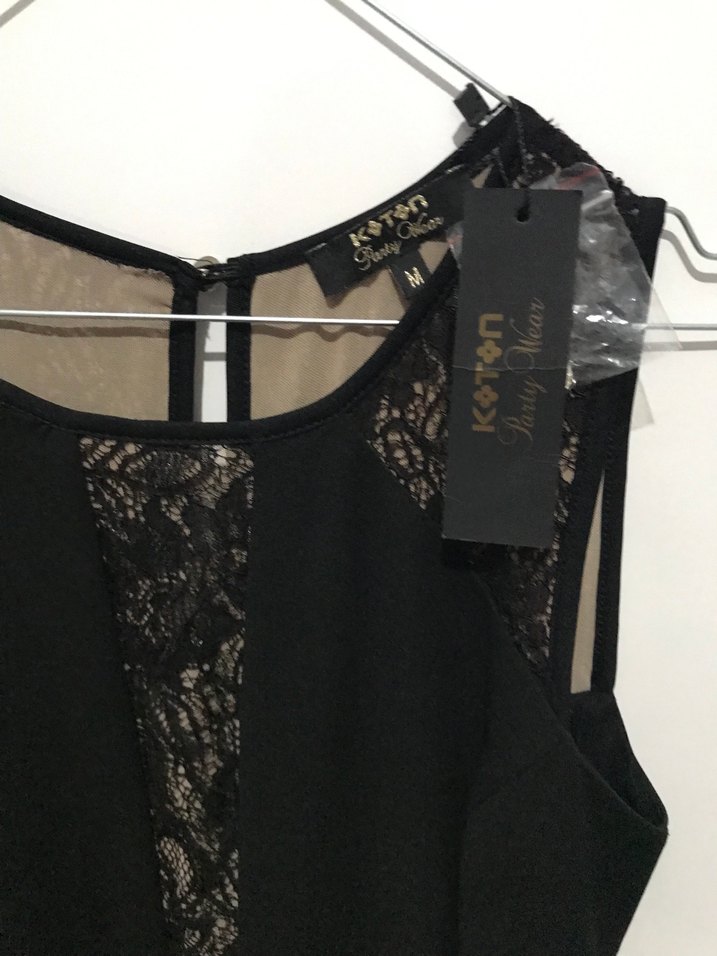 Dantel Detaylı Siyah Midi Elbise - Görsel 4