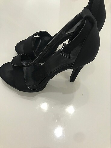 Zara Saten sandalet