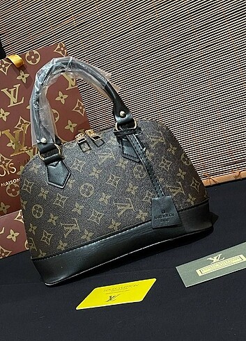  Beden kahverengi Renk Louis Vuitton askili kol el canta