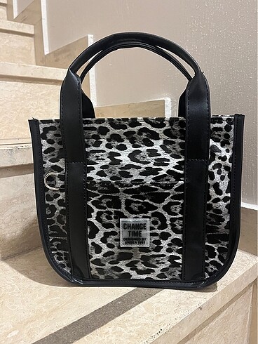 Leoparlı Kol Çantası