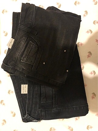 İki adet mavi jeans kot 32 beden