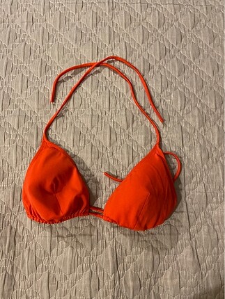 Kırmızı ayarlanabilir üçgen bikini üstü