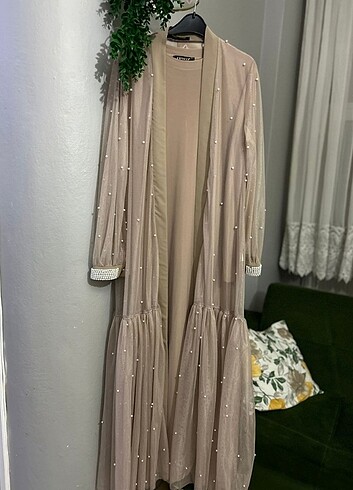 Zara Abaya
