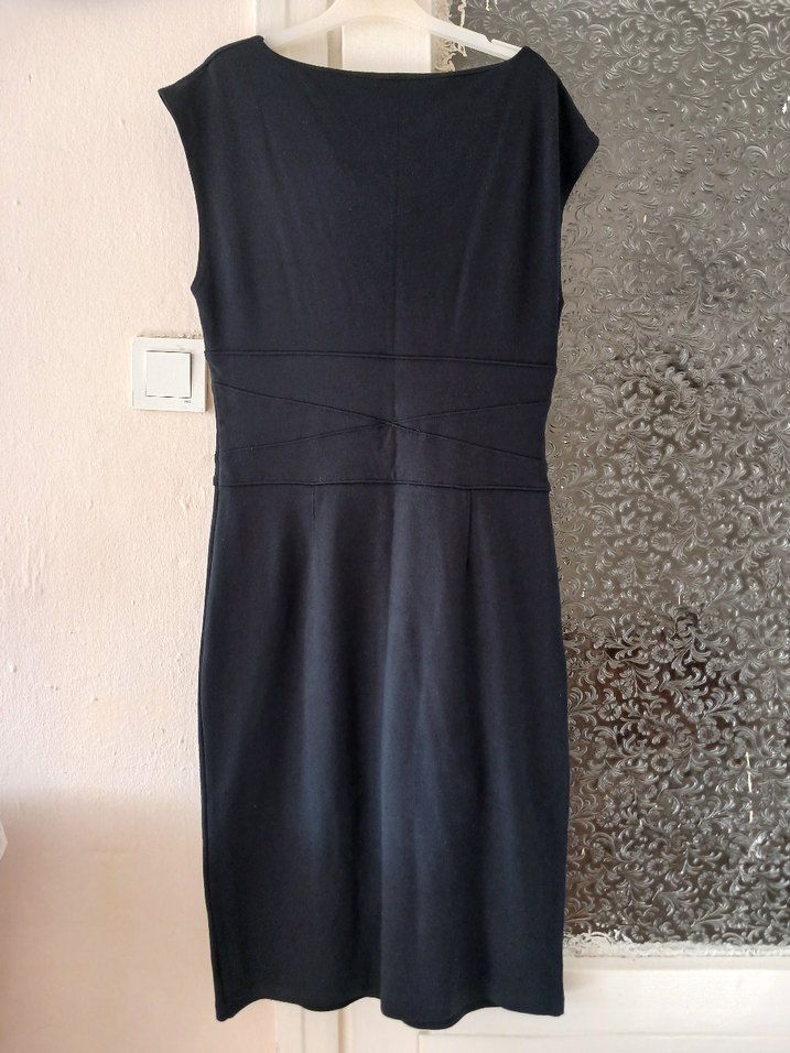 siyah Drapeli Kolsuz Midi Ofis Elbisesi - Görsel 4