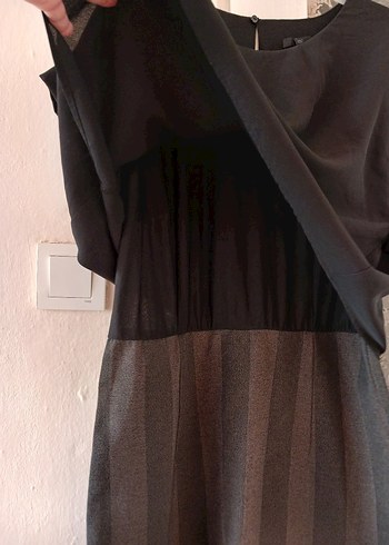 siyah üstü şifon kısa kollu elbise - Görsel 4