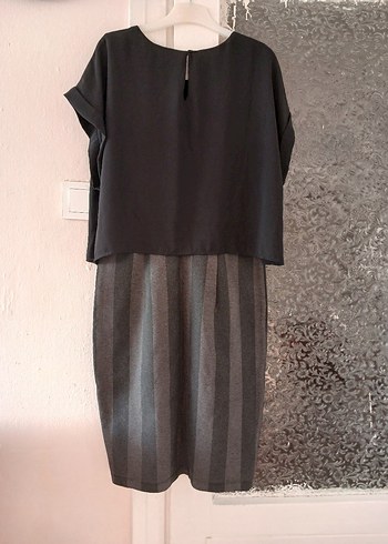 siyah üstü şifon kısa kollu elbise - Görsel 3