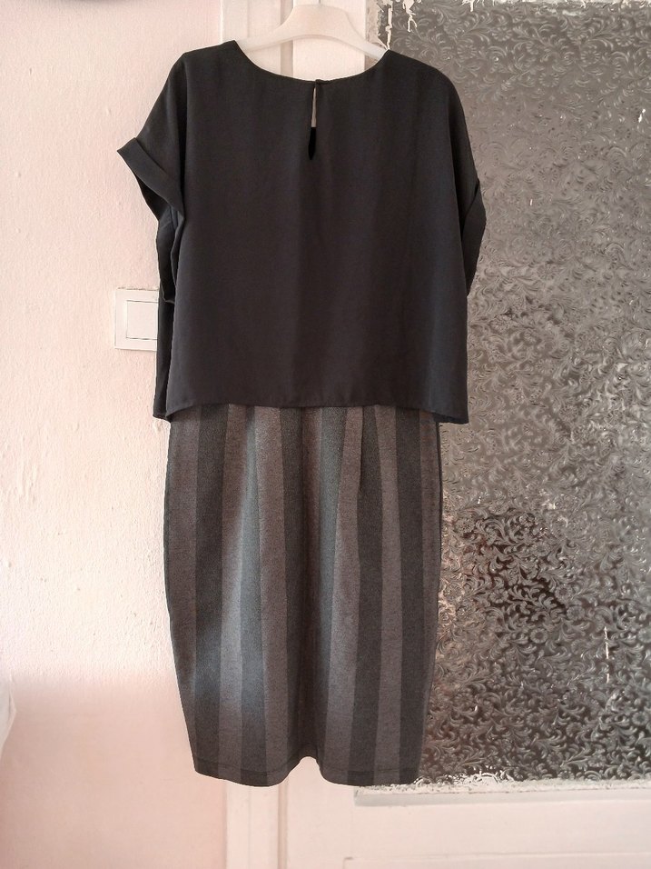 siyah üstü şifon kısa kollu elbise - Görsel 3