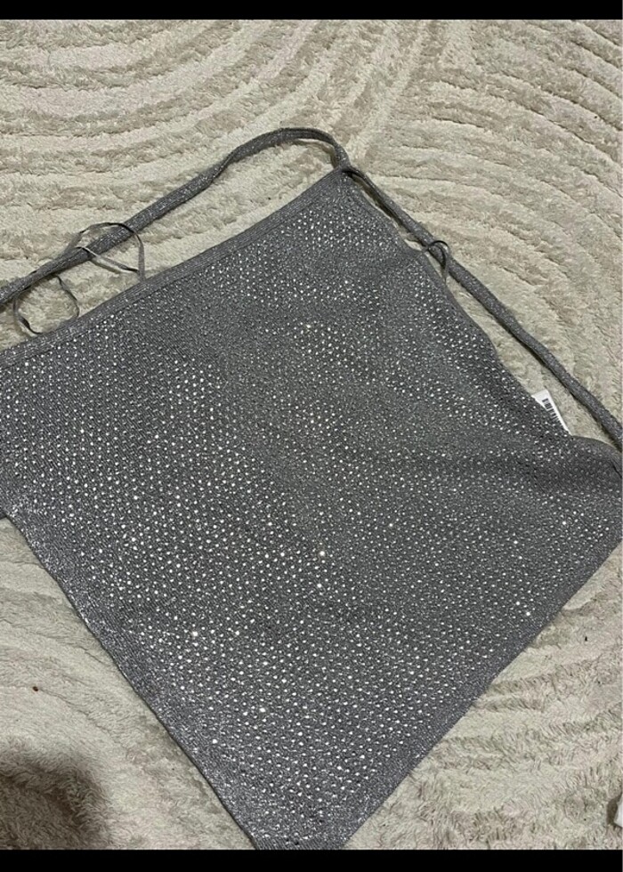 Zara boyundan bağlamalı taşlı üst - Görsel 2