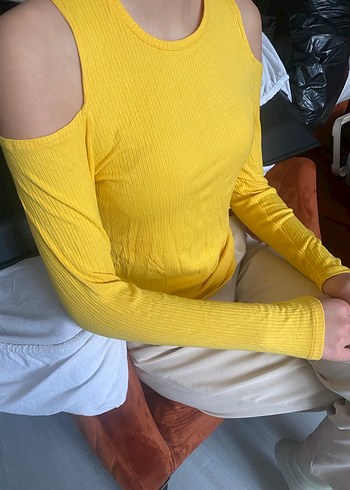 Sarı Omuz Dekolteli Uzun Kollu Kadın Bluz - Görsel 2