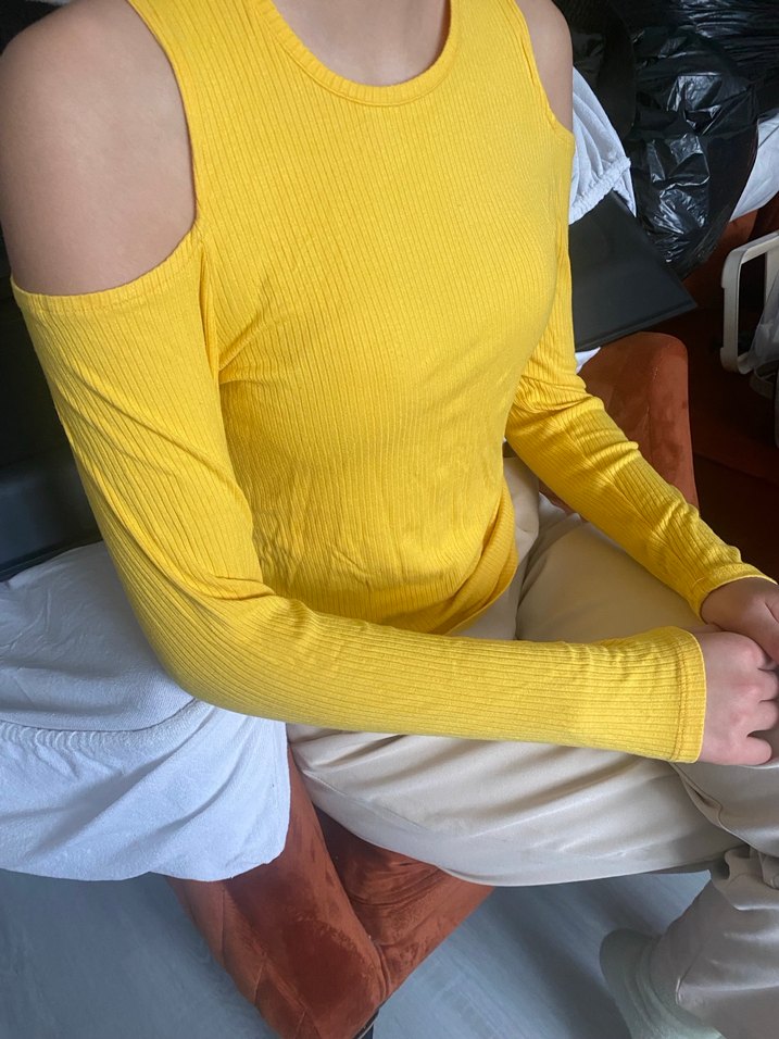 Sarı Omuz Dekolteli Uzun Kollu Kadın Bluz - Görsel 2