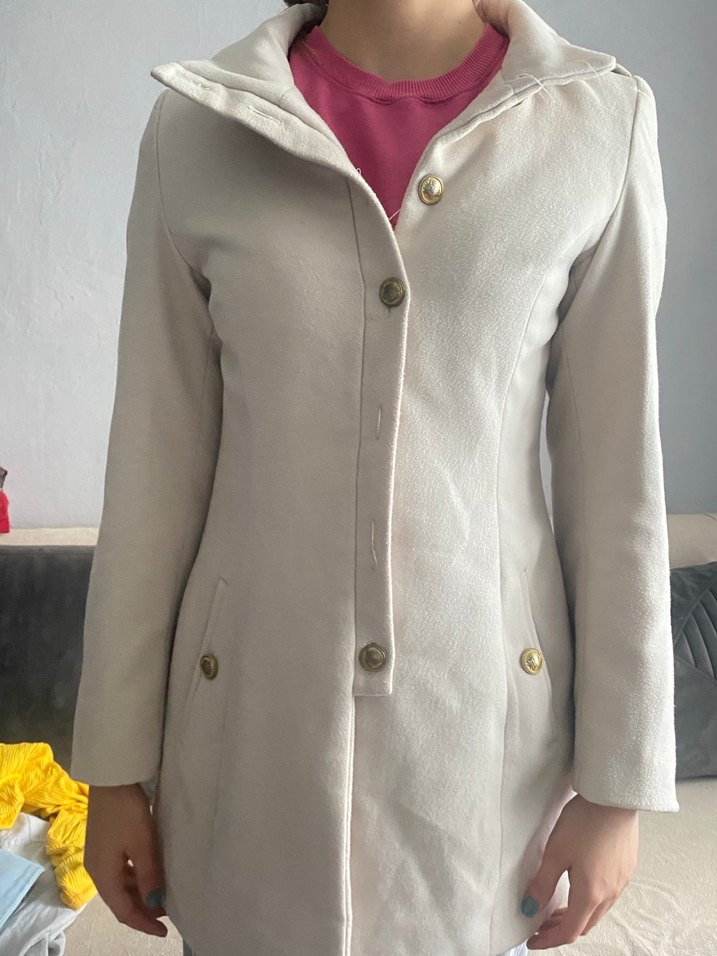 Düğmeli Beyaz Midi Kadın Kaban - Görsel 3