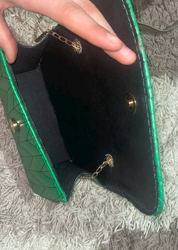 Zincirli Yeşil çanta - Görsel 3