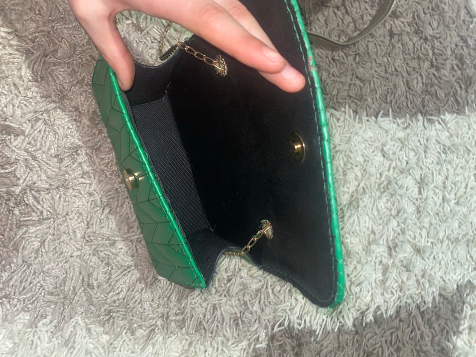 Zincirli Yeşil çanta - Görsel 3