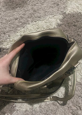 Zincir Detaylı parlak altın rengi çanta - Görsel 4