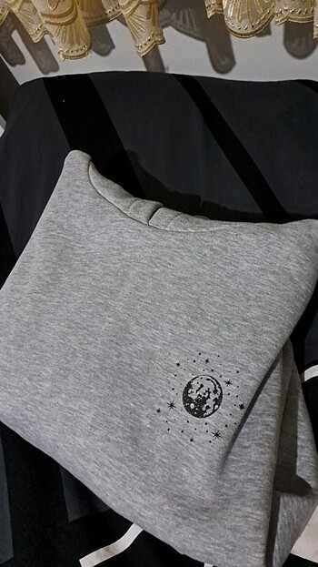 içi yünlü sırt baskılı sweatshirt - Görsel 5