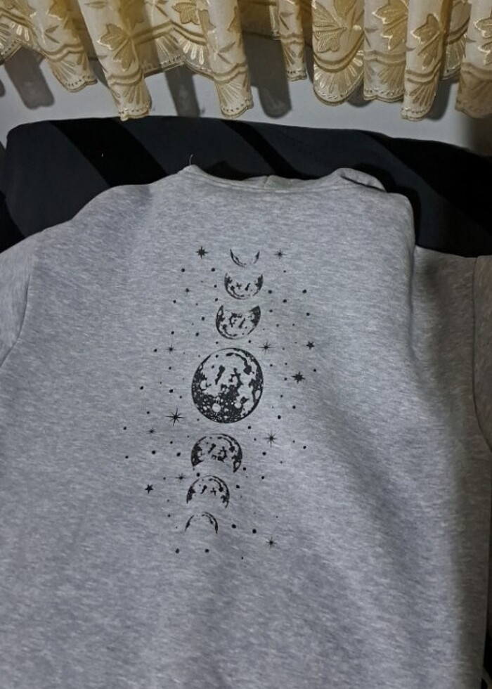 içi yünlü sırt baskılı sweatshirt - Görsel 2