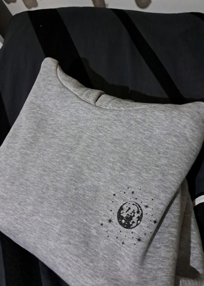 içi yünlü sırt baskılı sweatshirt - Görsel 5