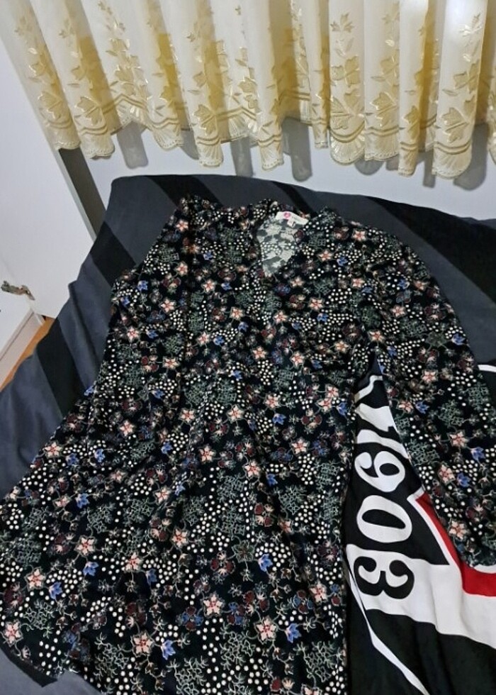 çicekli kadife elbise  - Görsel 2