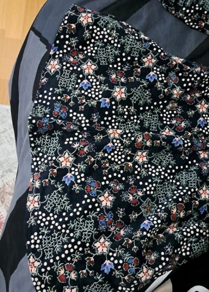 çicekli kadife elbise  - Görsel 4