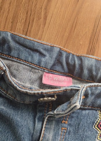 7 Yaş Beden Nakışlı Mavi Kız Kot Pantolon