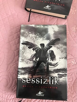Hush hush serisi 3