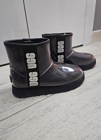 Ugg bot