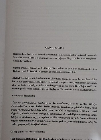  Beden Renk İşte Atatürk kitabı 