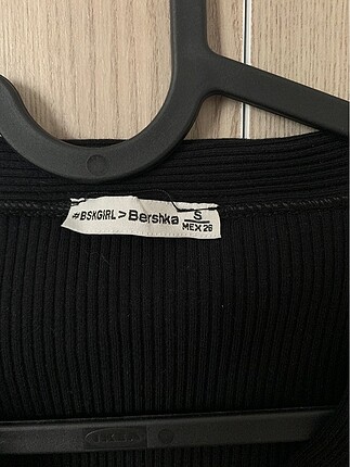s Beden Siyah crop hırka