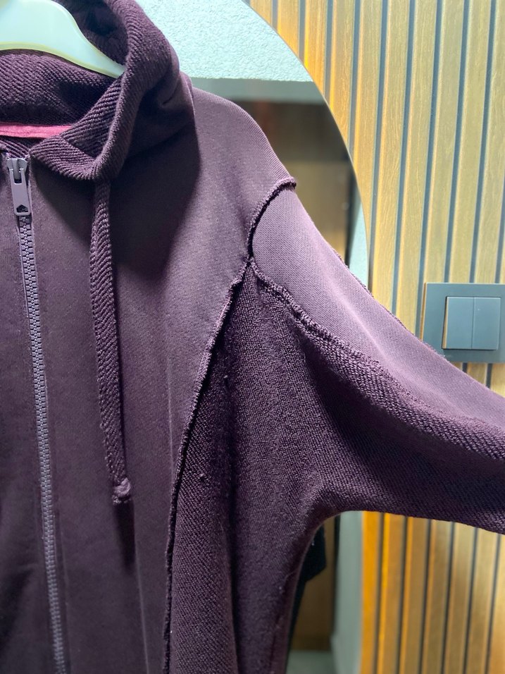 Siyah Kapüşonlu Fermuarlı Salaş Hamile Mont - Görsel 4