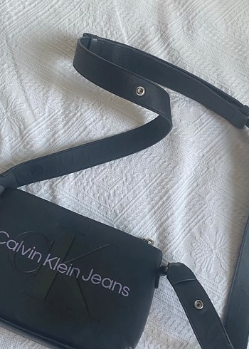 Beden Calvin Klein Jeans Siyah Deri Omuz Çantası