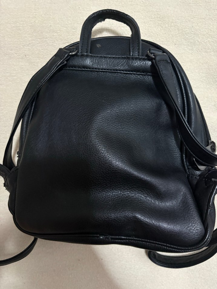 Guess sırt çantası - Görsel 5