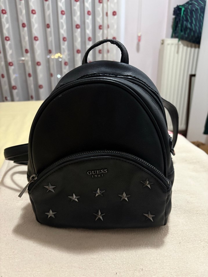 Guess sırt çantası - Görsel 2