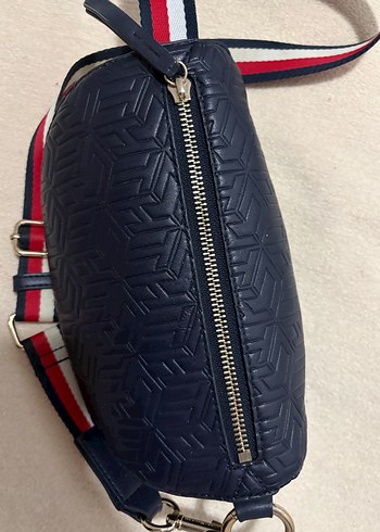Tommy hilfiger bel çantası. - Görsel 6