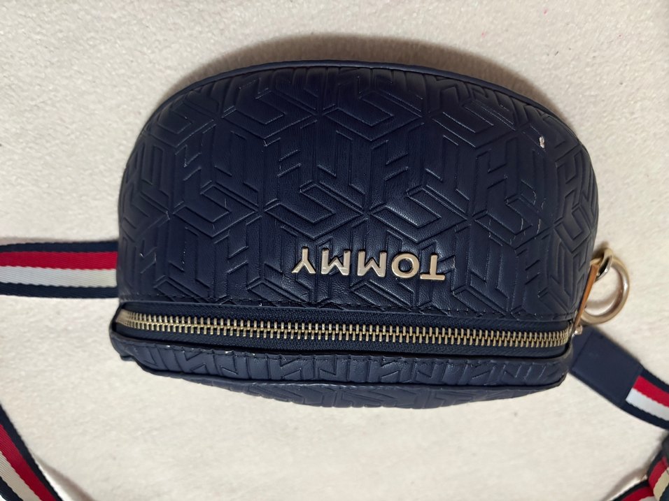 Tommy hilfiger bel çantası. - Görsel 2