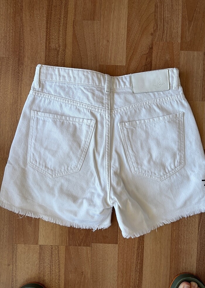 Beymen club beyaz desenli kot şort - Görsel 2