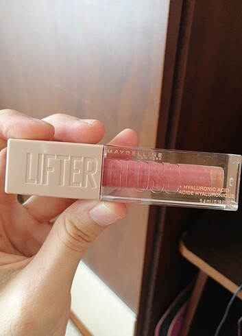 Meybelline lifter gloss 