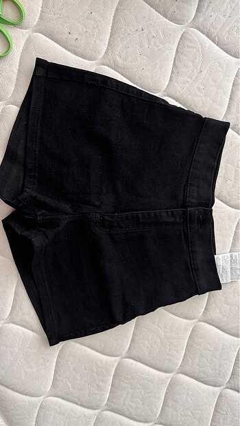 Pull and Bear Siyah mini şort