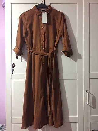 Yeni etiketi mevcut elbise 100 TL ye aldım 55 TL ye satıyorumm