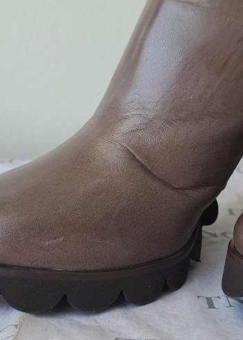 39 Beden Kahverengi Deri Platform Topuklu Kadın Bot
