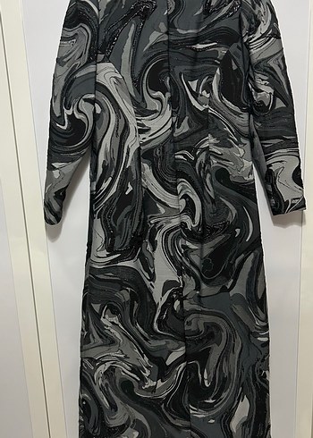 Gri Batik Desenli Uzun Kollu Elbise - Görsel 3