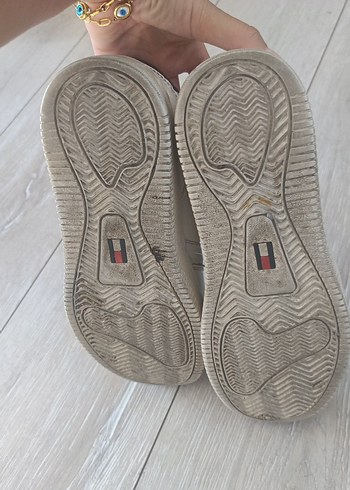 Tommy Hilfiger Beyaz Kadın Spor Ayakkabı Velcro Detaylı