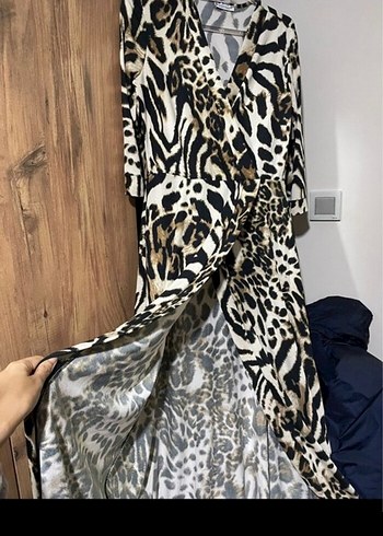 Kahverengi V Yakalı leopar Desenli Uzun Elbise - Görsel 2