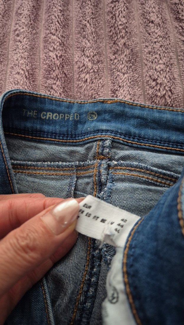 Mavi Yıkamalı Rahat Kesim Jean — görsel 2/5