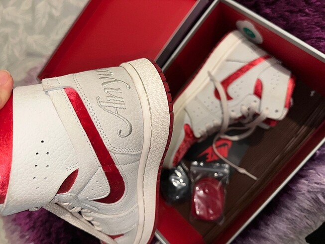 37,5 Beden çeşitli Renk Nike Air Jordan 1 Zoom Valentines Day