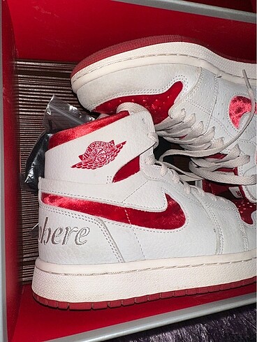 37,5 Beden Nike Air Jordan 1 Zoom Valentines Day