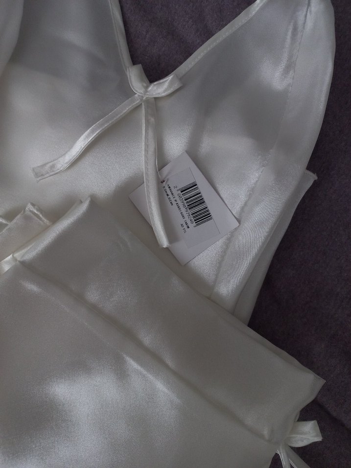 Beyaz Saten Mini İp Askılı Kadın Pijama Takımı - Görsel 3