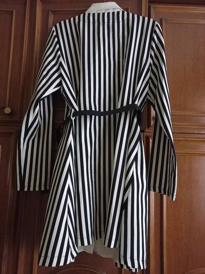 Kendinden gömlekli çizgili uzun ceket - Görsel 4