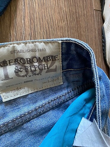 33 Beden mavi Renk Nike ayakkabı abercrombie şort ve tişört hepsi satışta