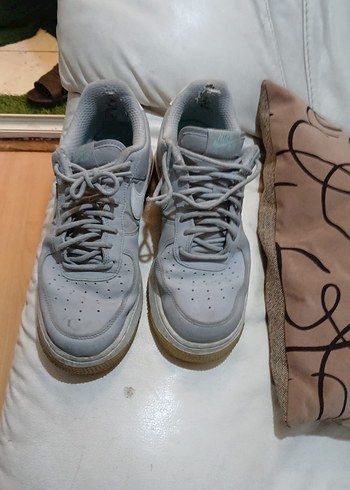 Nike Air Force 1 Low Sehir Stiline Uygun Minimal Sneaker