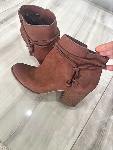 39 Beden Bot bershka